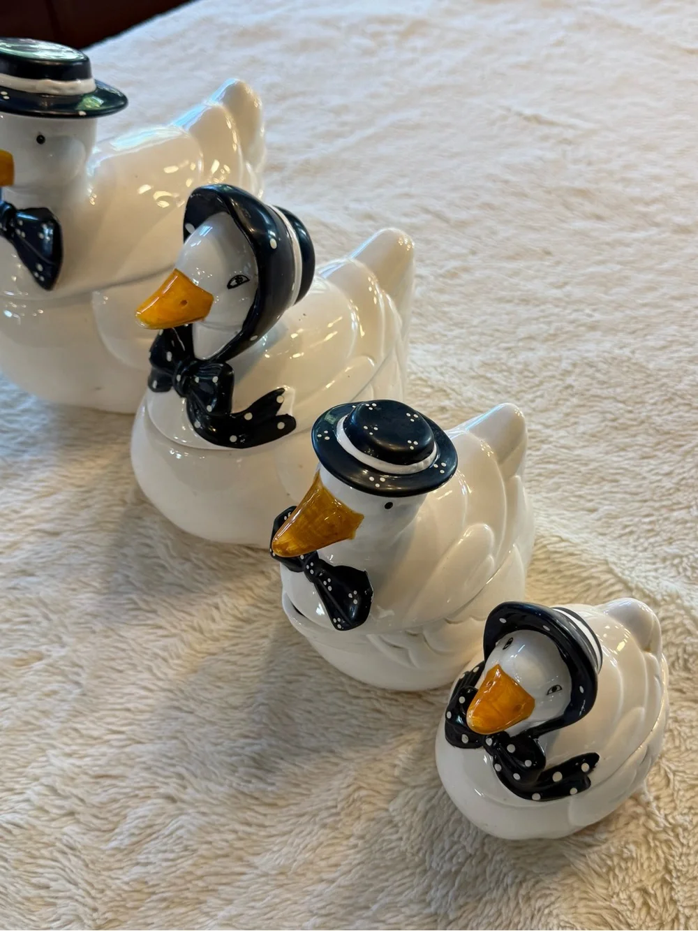N/A charming ceramic